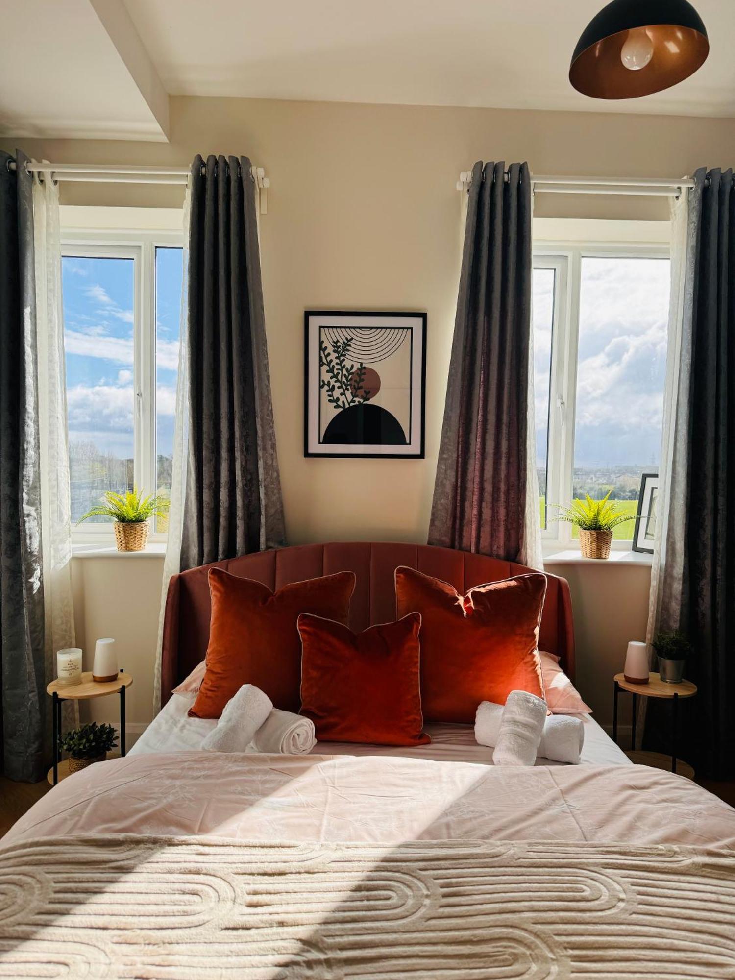 Finnstown Hall- Private Room In Shared Apartment With The Host Dublin Exterior photo