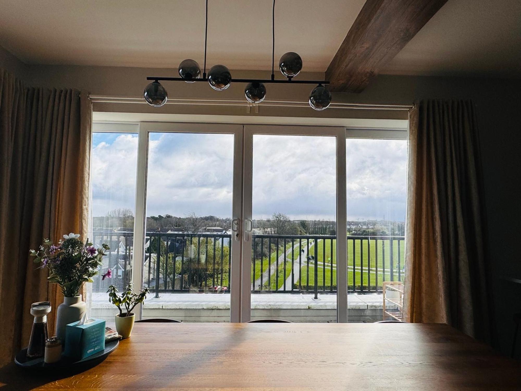 Finnstown Hall- Private Room In Shared Apartment With The Host Dublin Exterior photo
