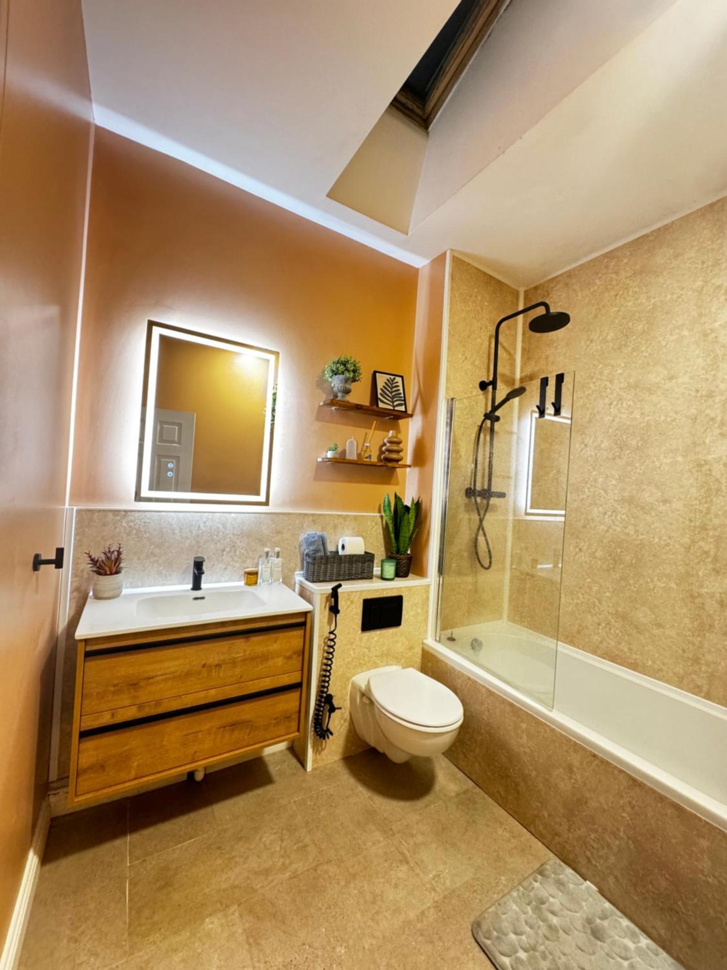 Finnstown Hall- Private Room In Shared Apartment With The Host Dublin Exterior photo